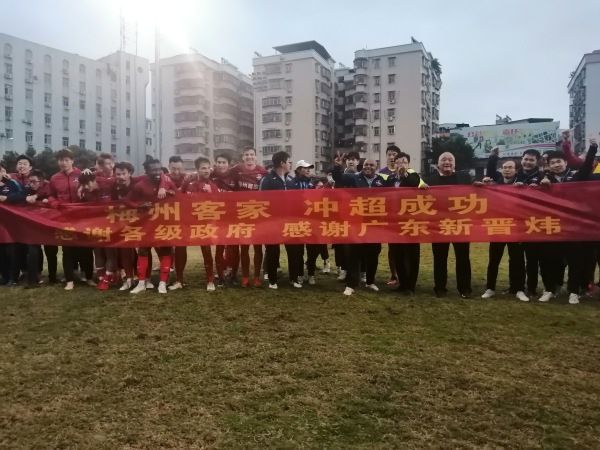 “我们的开局表现不错，但没有能够进球，之后对手就打进了一球，我们没有足够的实力赢得比赛。
